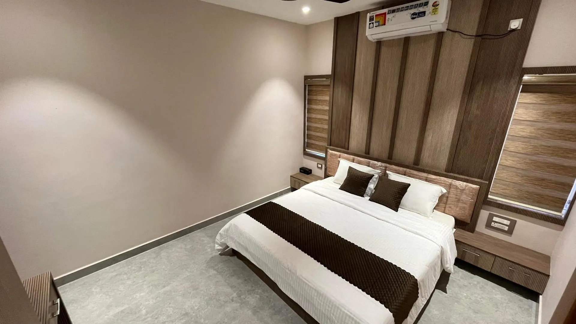 홈스테이 Casa Blu Villa And Event Space 팔라카드